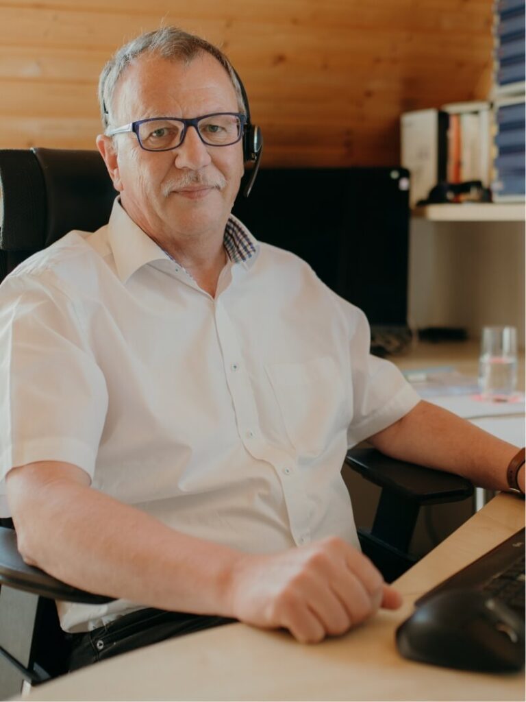 Mit dem IT Systemhaus in der Region Mittelfranken steht Peter Salomon für Sicherheit seit über 35 Jahren.